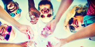 Consorzio Vini di Romagna, porta Albana, Sangiovese e Pagadebit da gustare in spiaggia