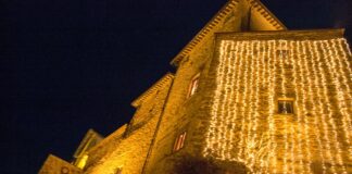 Marche, per Natale tra mercatini e vie dei presepi, all’insegna della tradizione e dell’artigianato artistico