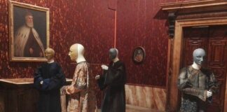 Venezia, a Palazzo Mocenigo in mostra tessuti e abiti di ambito orientale e le raffinate tecniche di intaglio e tessitura giapponesi