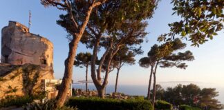 Toscana, a Porto Santo Stefano, per trascorrere una vacanza per Pasqua 2018, soggiornando all’hotel Torre di Cala Piccola