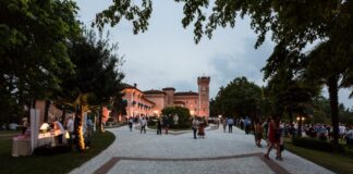 Capriva del Friuli (Go), al Castello di Spessa cena spettacolo promossa da Friuli Venezia Giulia Via dei Sapori