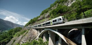 Svizzera, escursioni con il Trenino Verde delle Alpi nell’area servita da BLS