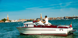 Venezia, in motoscafo esplorando la Laguna Sud per gli ospiti del Relais Alberti di Malamocco