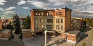 Repubblica Ceca, scoprire Hradec Kralove, modello unico di architettura funzionalista del Paese