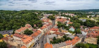 Lituania, tutto il bello ed il buono del Paese riverbera di colori